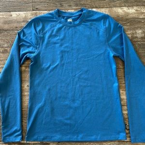 REÍ BOY LONF SLEEVES TOP, SIZE LARGE (14-16)